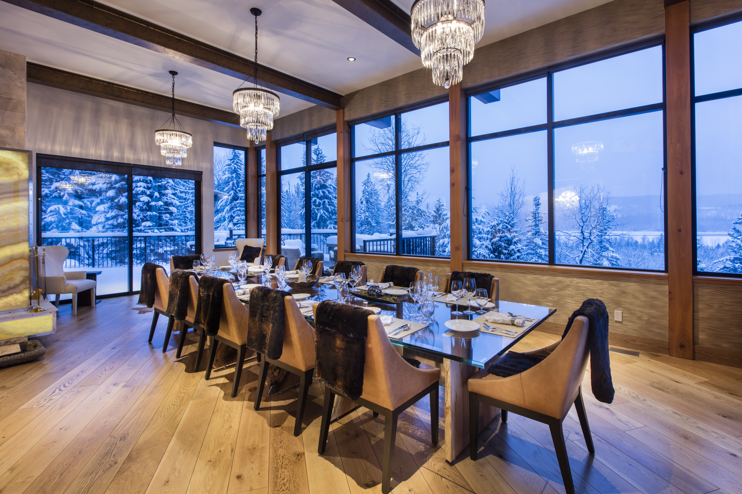 Private Chef Dinner Table - Luxury Vacation Rental Revelstoke